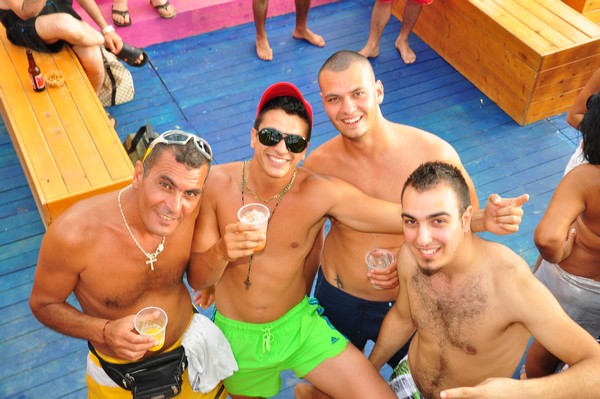 Champagne Shower @ Edde Sands
